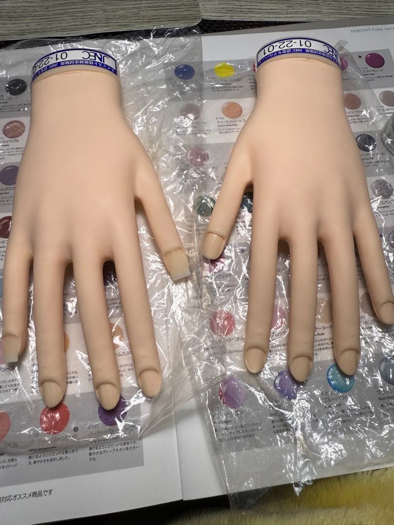 お値下げしました。JNEC認定ネイル・モデルハンド 楽天市場】◇JNEC認定 STモデルハンド 右手 チップ差込式(ネイルチップ