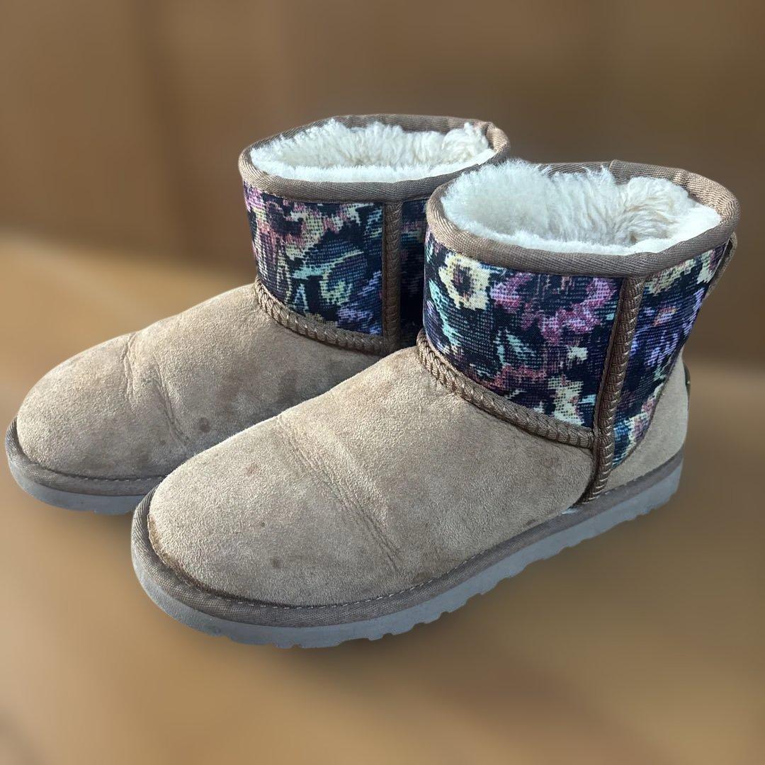 アグ UGG ムートンブーツ ショート クラシック ミニ フローラル 花柄