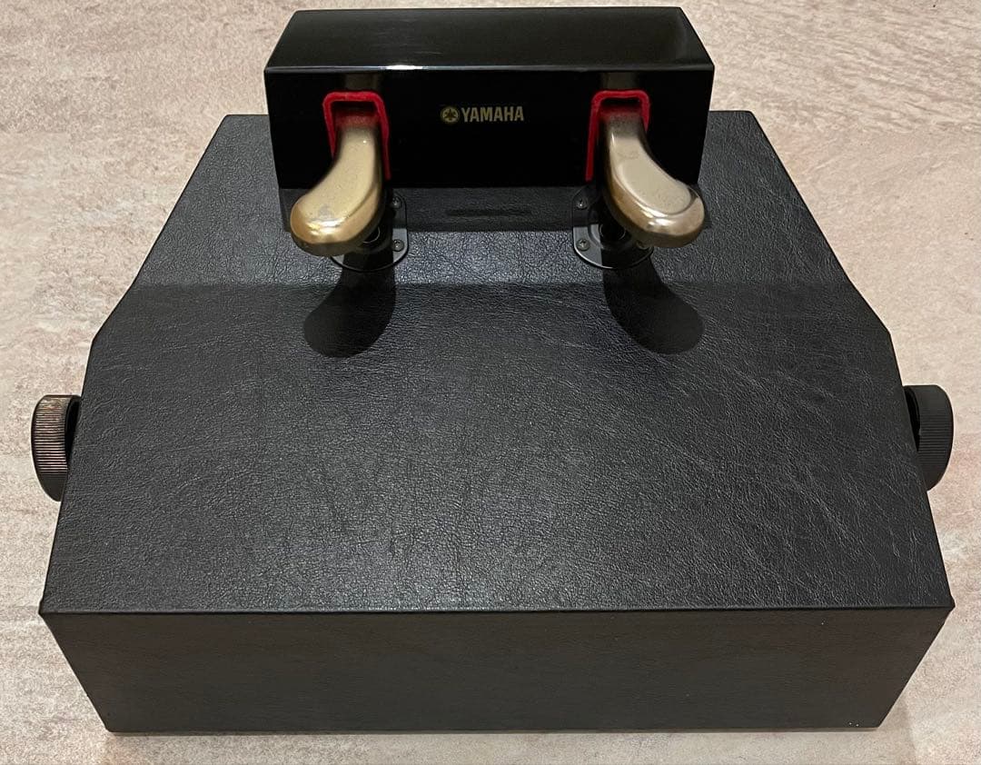 YAMAHAピアノ補助ペダル HP-705 アップライトピアノ Amazon | ヤマハ YAMAHA ピアノ補助ペダル HP-705 | 補助ペダル | 楽器