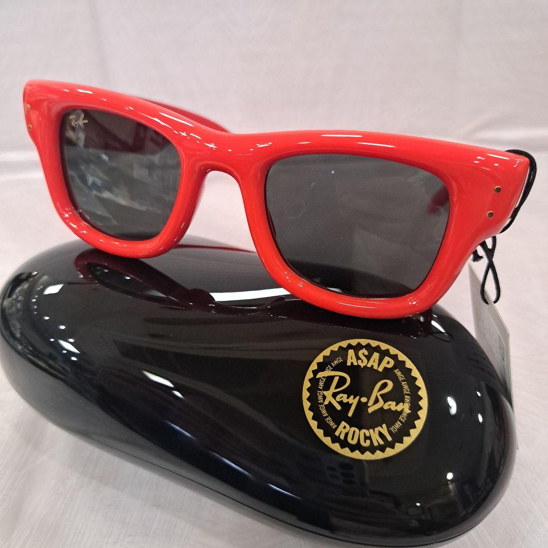 Ray-Ban A$AP Rocky RB4940 683187 レッド 新作 Ray-Ban x A$AP Rocky Wayfarer Puffer Sunglasses – Extra Butter