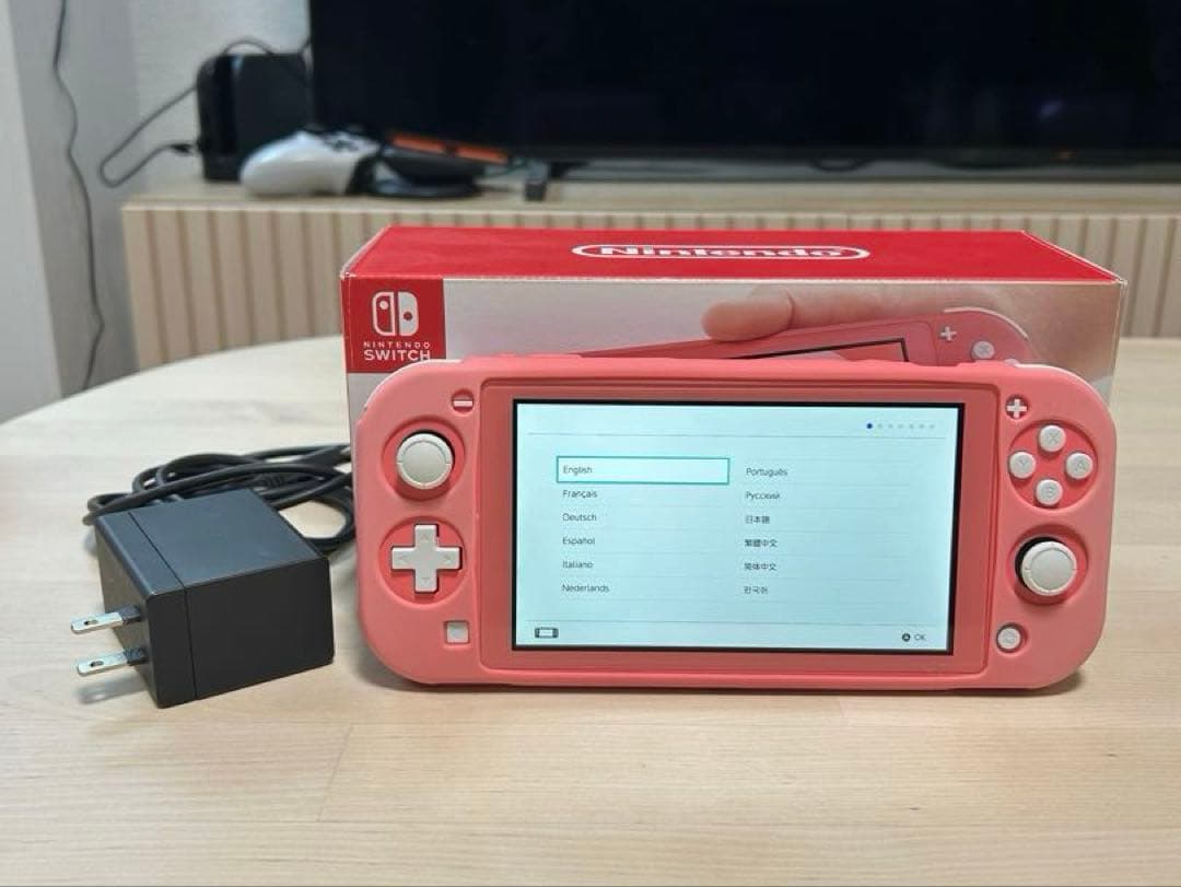 【美品】Switch Lite 箱完備 画面保護ガラス・ケース装着済 スイッチライト ケース + 保護フィルム セット ブルーライトカット