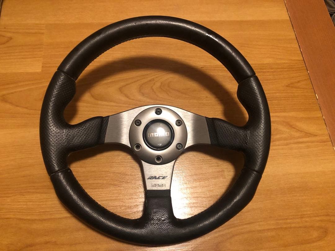 momo RACE ステアリング　モモ Amazon | MOMO モモ ステアリング RACE NOTO BLACK/GOLD レース ノト