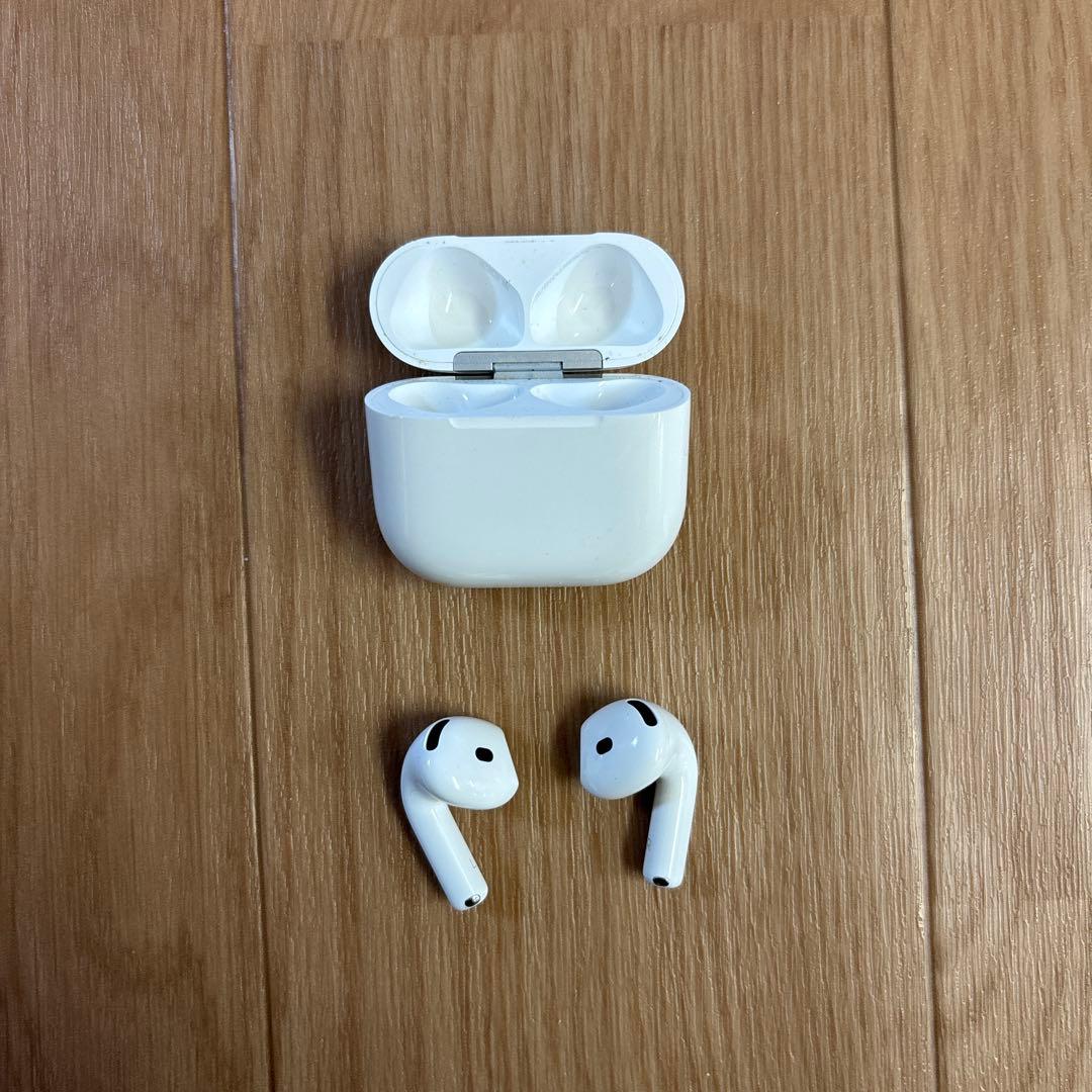 Apple 正規品 AirPods 4 Buy AirPods 4 - Apple