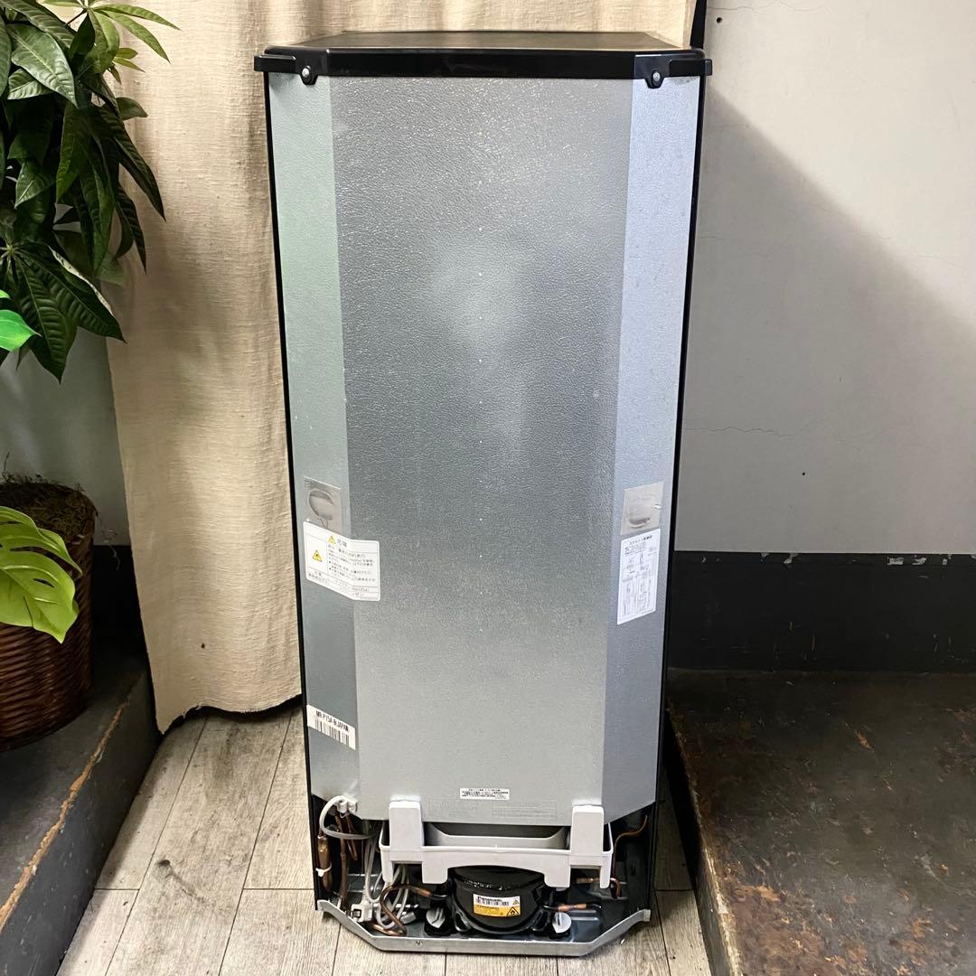 ちょっとだけ大きい146L！一人暮らしに！ 2ドア冷凍冷蔵庫