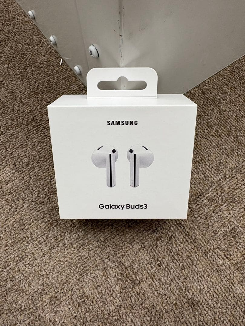 新品未開封 SAMSUNG Galaxy Buds3 ワイヤレスイヤホン 純正品 SAMSUNG（サムスン） Galaxy Buds3 シルバー ノイズキャンセリング対応