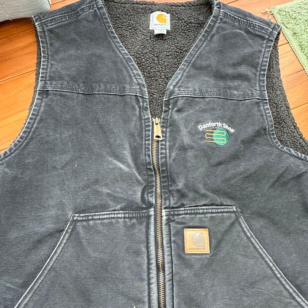 Carhartt ブラック ベスト Danforth Shop刺繍 Carhartt（カーハート） ダウンベスト ベスト メンズ レディース