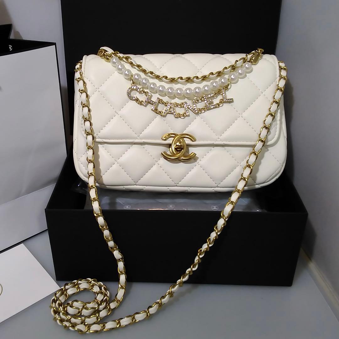 CHANEL 〈シャネル〉ノベルティ パールビジュー付 ホワイトショルダー