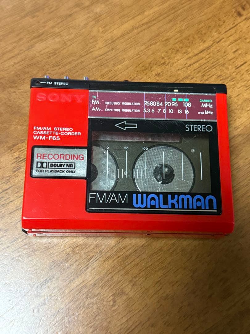 SONY WM-F65 ウォークマン 本体 ジャンク 赤色 レトロ Sony WM-F65 ▷ Walkman.land