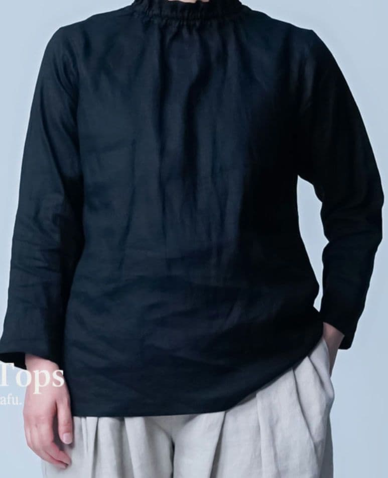 wafu リネン タートルネック フリルネックシャツ 黒 wafu リネン タートルネック フリルネックシャツ 白 - メルカリ