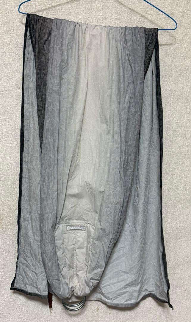 アルマスリング　グレー　解説動画付き 縦抱きのポイント】 股間の向き、ママと密着する部位や場所 赤ちゃんの