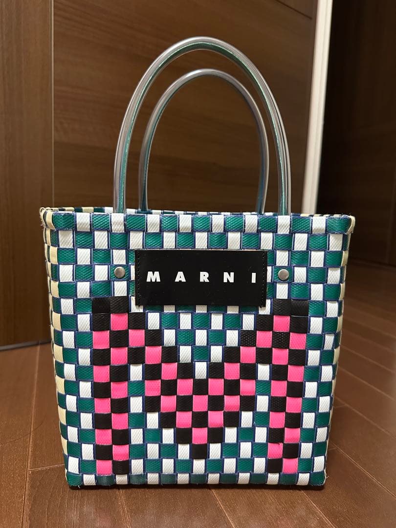 MARNI マルニマーケットピクニックバッグ　緑 Marni」新作ピクニックバッグも！“マルニ マーケット 表参道”開催