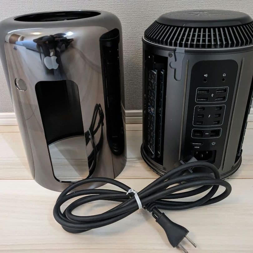 MacPro Late 2013 MD878J/A(12コア/64GB/1TB)MacPro Late 2013 MD878J