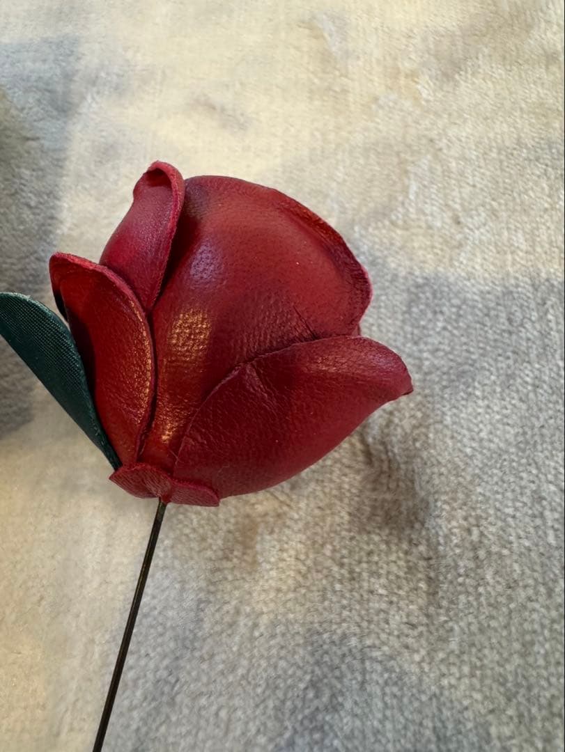 undercover 07SS PURPLE期 レザースカルラペルピン 箱付き - メルカリ