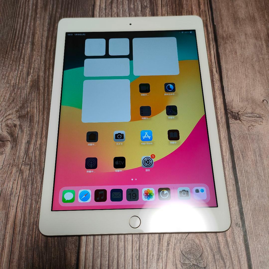 iPad 第6世代 32GB シルバー SIMフリー 超美品 iPad 第6世代 32GB Wi-Fi+Cellular SIMフリー シルバー 2018年 中古