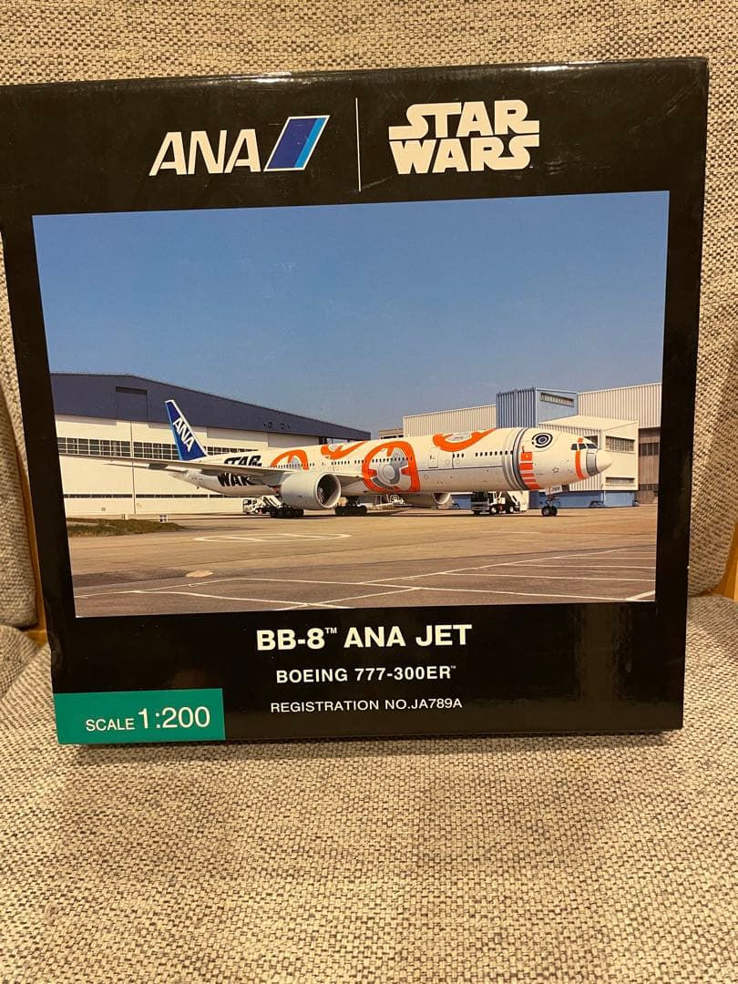 ANA BB-8 ANA JET ボーイング777-300ER 1:200 レア 1/200 B777-300ER ANA STAR WARS/スターウォーズ BB-8 JA789A [NH20094