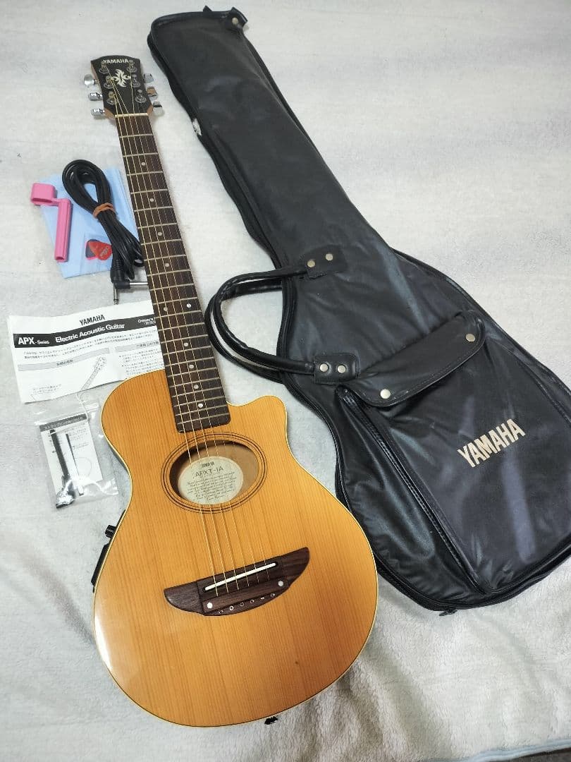 YAMAHA ヤマハ ミニ エレアコ APXT-1A ミニギター ケースオマケ - メルカリ