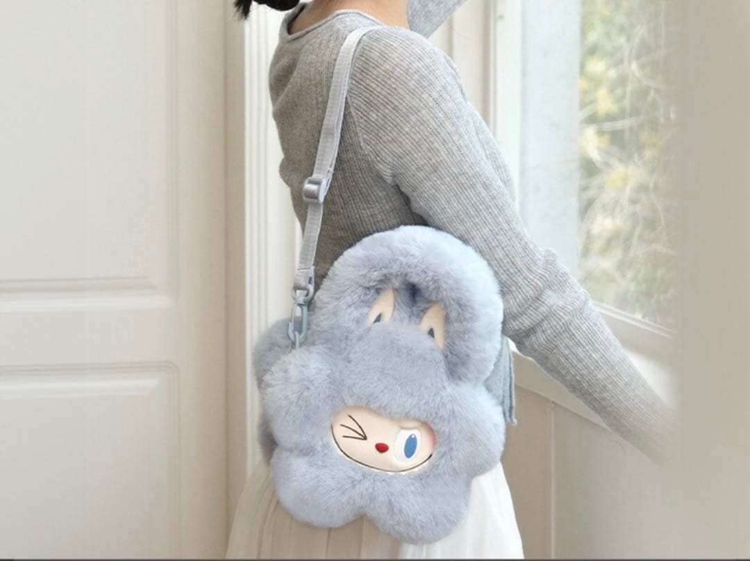 正規品未開封】labubu ラブブ ショルダーバッグ トートバッグ - メルカリ