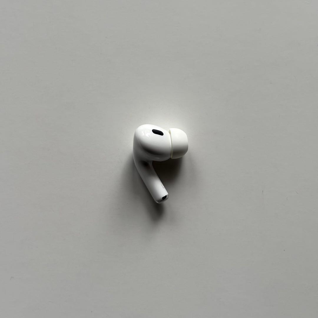 Apple AirPods Pro 2世代 片耳 左耳 USB-C #34 Apple Apple AirPods Pro 2 左イヤホンのみ USED美品 エアーポッズ