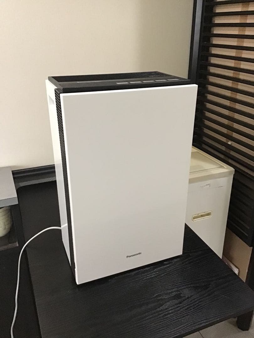 Panasonic 空気清浄機 ホワイト スリムタイプ　Ziaino パナソニック Panasonic 空間除菌脱臭機 ziaino(ジアイーノ) 次亜塩素