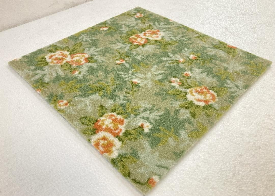 ∞感謝∞プロフ読んでね。　タイルカーペット２５枚　新品・未使用 タイルカーペット 25×100cm 12枚セット スミノエ CorkTree iD-1500EP