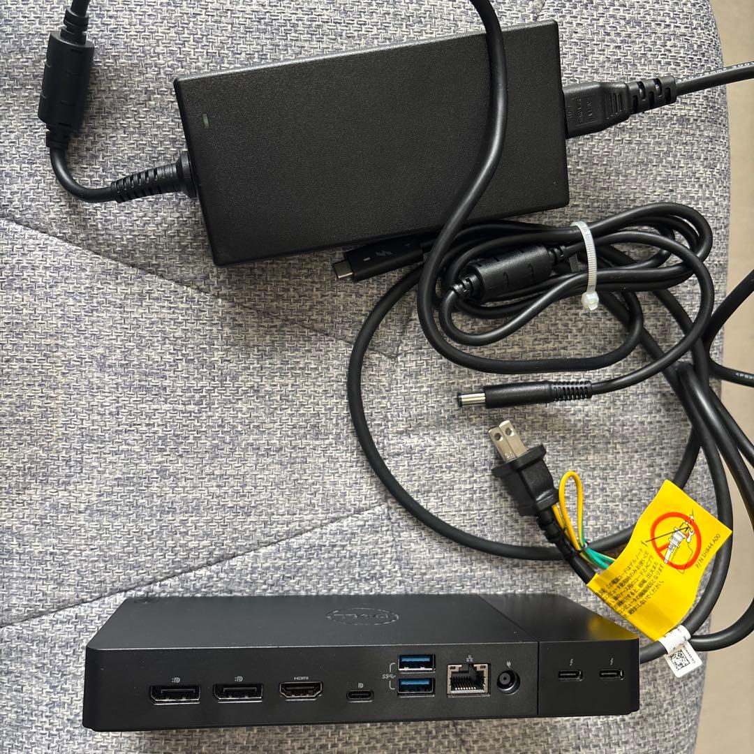 DELL ドッキングステーション WD22 と 180.0W ACアダプター