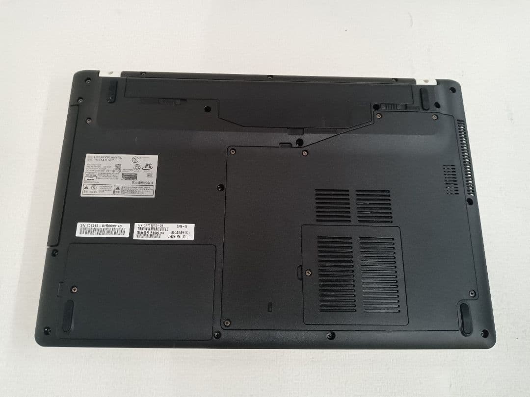 ⊕ LIFBOOK AH47/U ストレージ無　特価 16GB