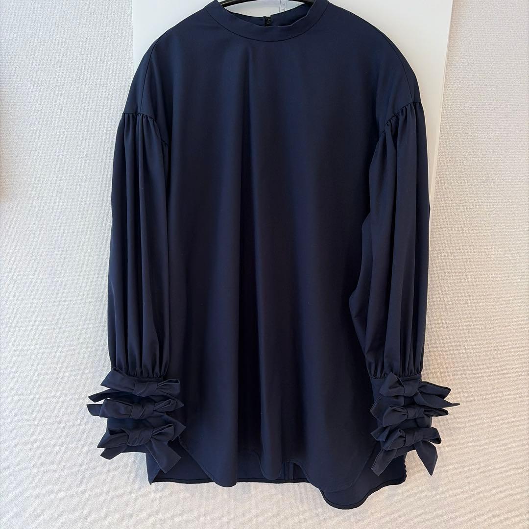 yori shirocon カフスリボン ブラウス ネイビー 紺 - メルカリ