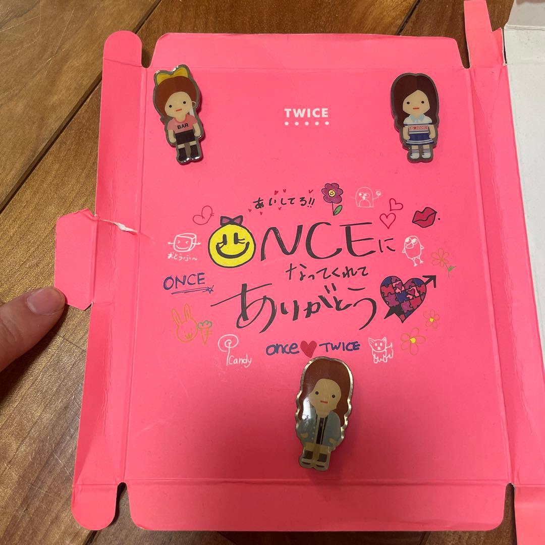 TWICE ピンバッジセット once 購入特典 - メルカリ