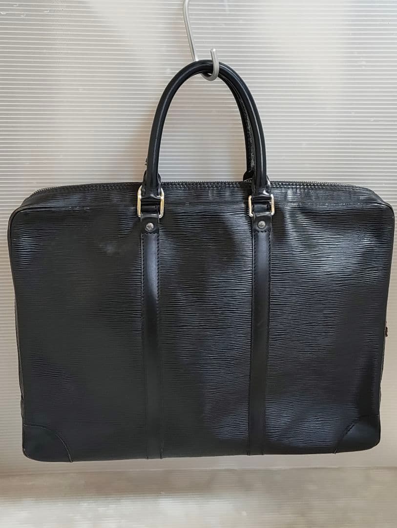 ルイヴィトン エピ ポルト ドキュマン ヴォワヤージュ - メルカリ