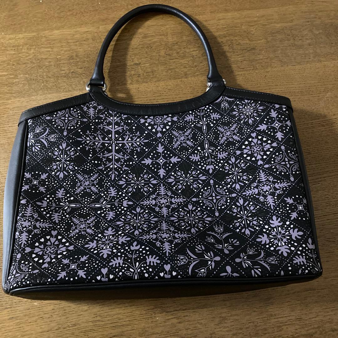 美品　インデンヤ花柄トートバッグ　袋付き トートバッグ 内ポケット付き ローズ 薔薇 花柄 ピンク ブルー