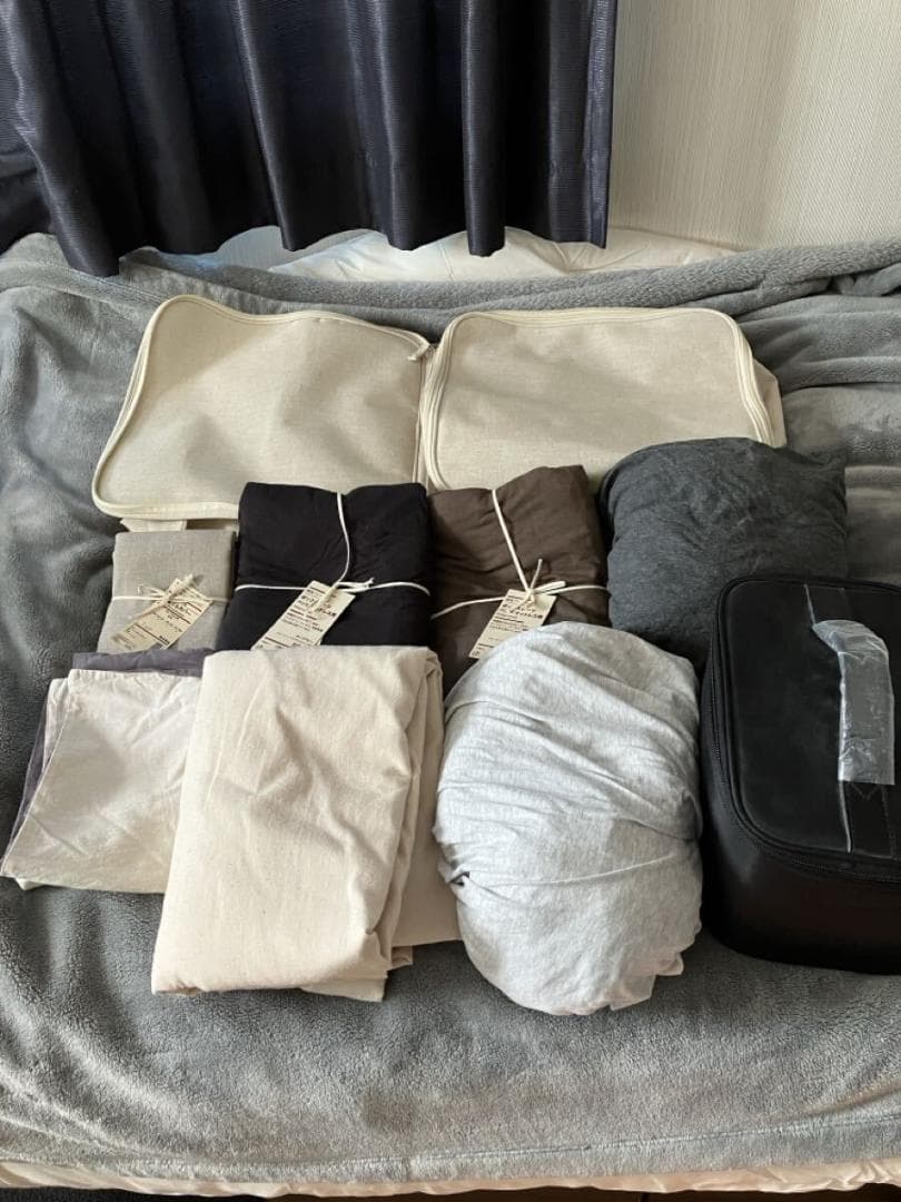 新品未使用品】FENDI フェンディ ウール毛布 150×210cm 箱付きの通販