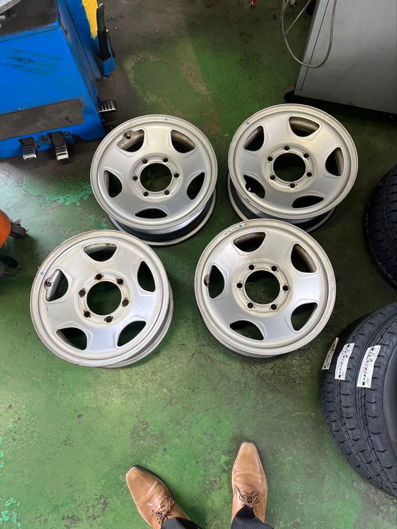 タイヤ付き　ハイエース　ホイール　鉄チン 楽天市場】ハイエース 200系 スチール ホイール 16インチ/8J/P.C.D