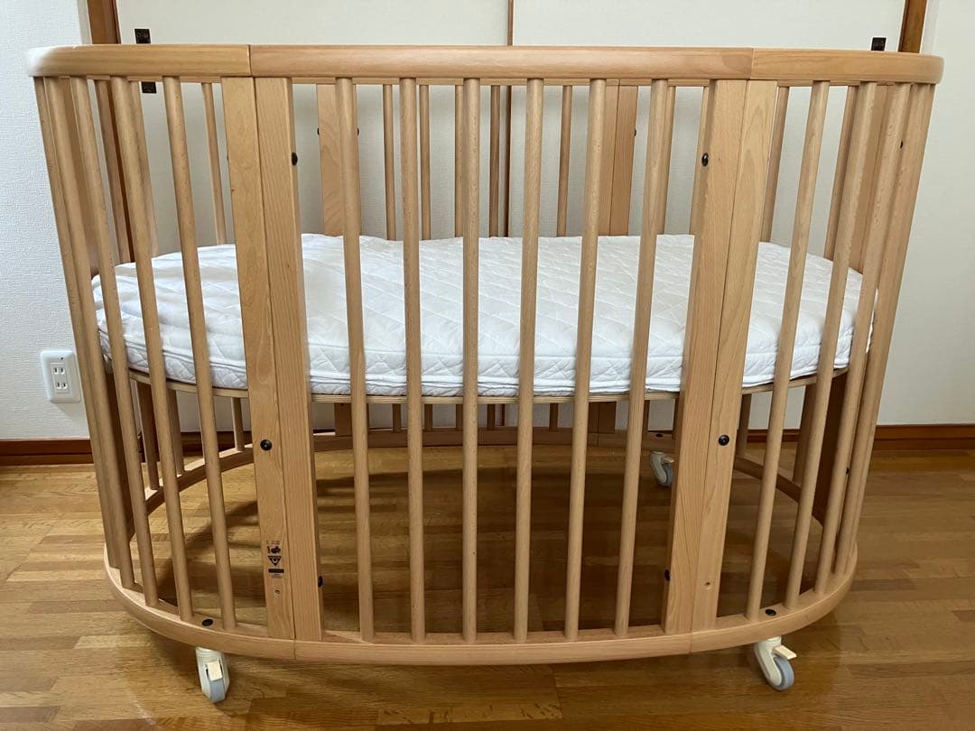 ストッケベビーベッド2パターン、ホワイトマットレス付き（２パターン） ストッケ STOKKE スリーピー ベッドセット ホワイト ブリベビ通販