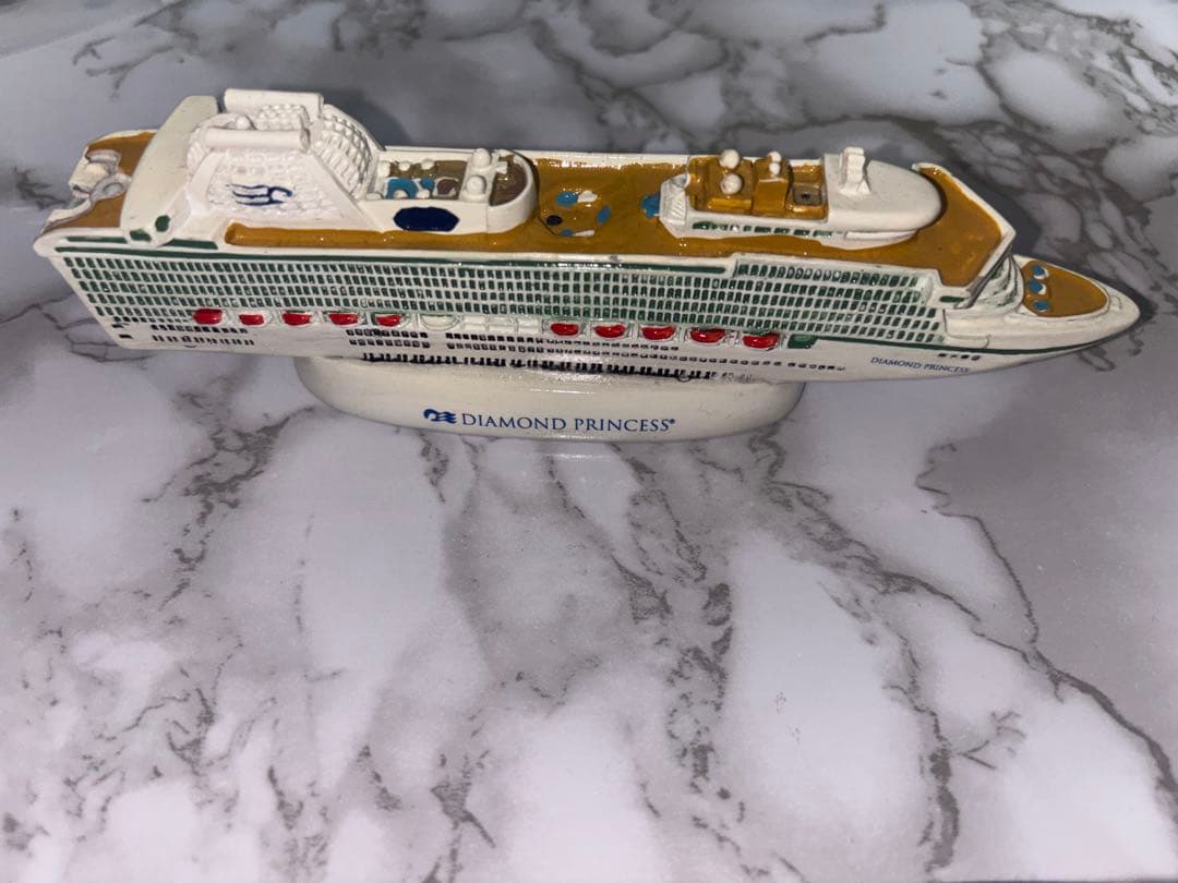 DIAMOND PRINCESS ミニチュア船模型 約20cm - メルカリ
