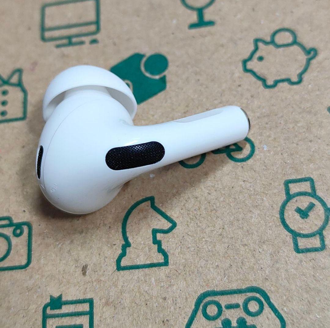 Apple AirPods Pro 2世代 片耳 R 片方 右耳 743 - メルカリ