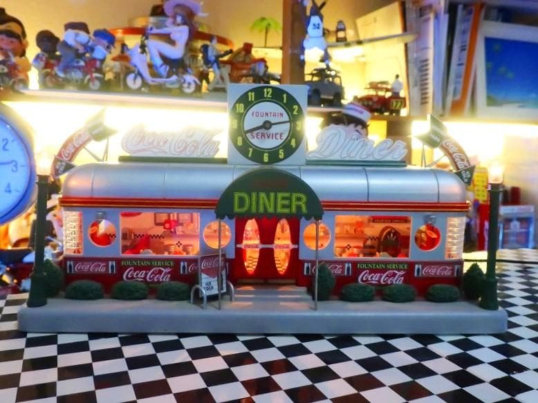 爆レア★絶版★コカコーラ ダンバリーミント アメリカンダイナー ジオラマクロック Amazon | 爆レアコカコーラ アメリカンダイナー ジオラマクロック 50s