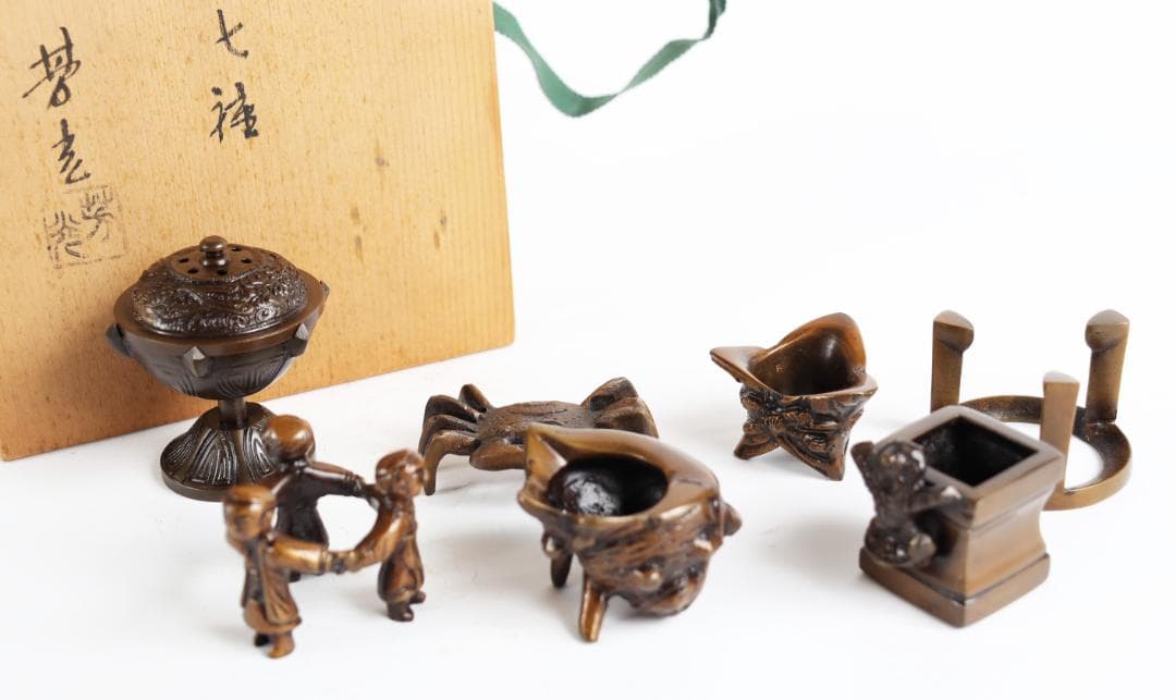 大野芳光 七種 蓋置 共箱 金属工芸工芸品唐銅 唐銅 五徳 蓋置（七種蓋置 並品 鍋長色）