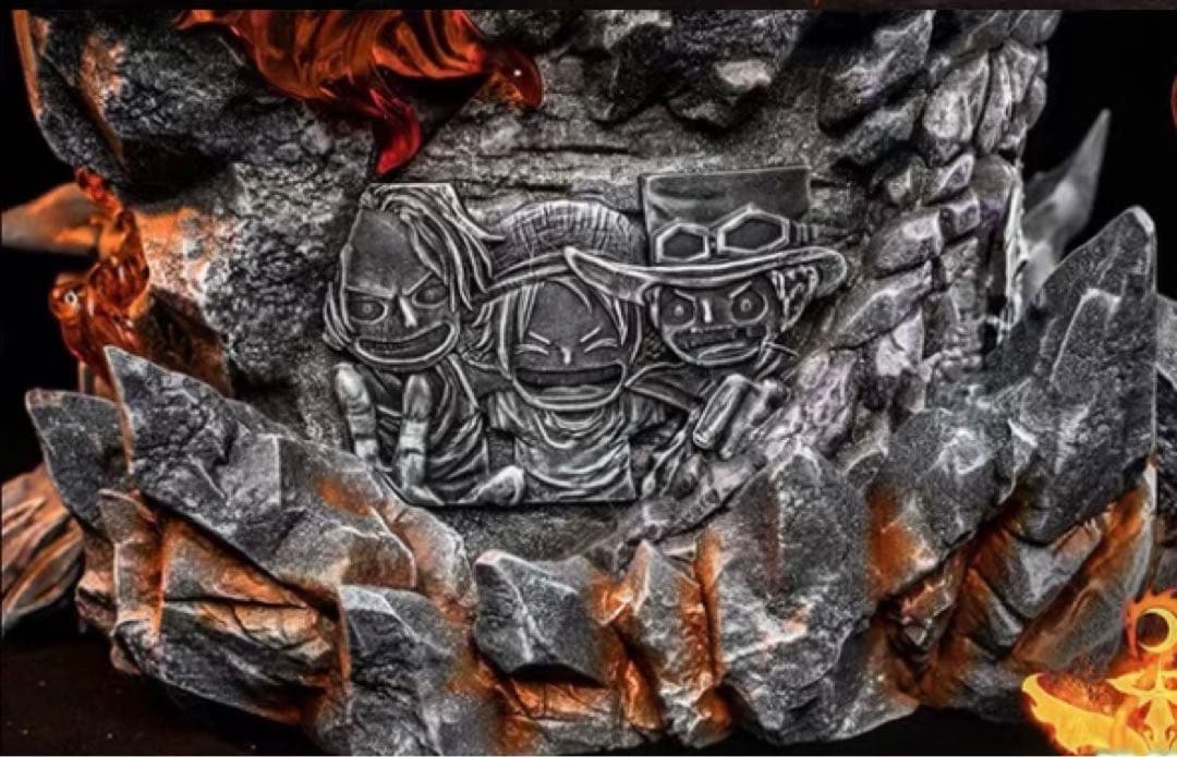 新品】期間限定値下げ‼️ワンピース エース 白ひげ フィギュア