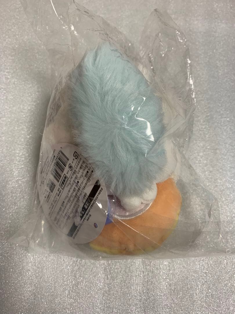 ちいかわ デスクトップから見守るひっかけぬいぐるみ メロンパン持ち