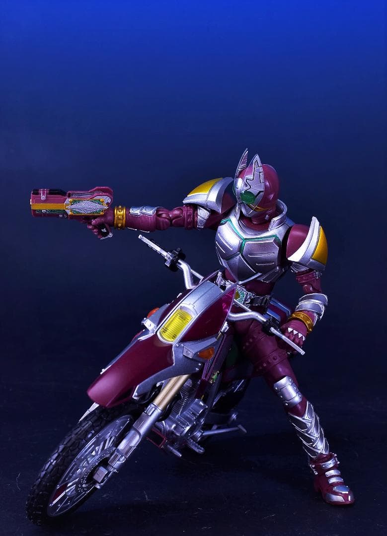 中古 S.H.フィギュアーツ 仮面ライダーギャレン&レッドランバスセット S.H.フィギュアーツ 仮面ライダーギャレン＆レッドランバスセット