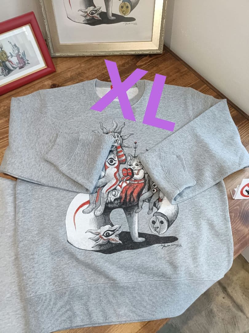 タローマン ヒグチユウコ ポップアップ トレーナー XLサイズ - メルカリ