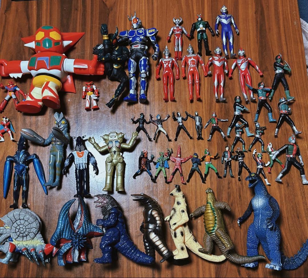 特撮ソフビまとめ売り/ウルトラマン・仮面ライダー等 30体まとめ売り】ウルトラマン 仮面ライダー スーパー戦隊 ソフビ