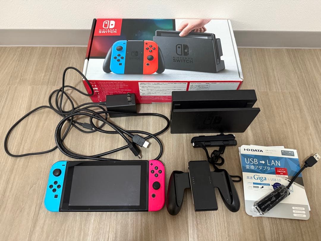 Nintendo Switch 本体【バッテリー膨れ 起動可能】任天堂 スイッチ ニンテンドースイッチの背面がおかしい 「バッテリー膨らんだ」報告