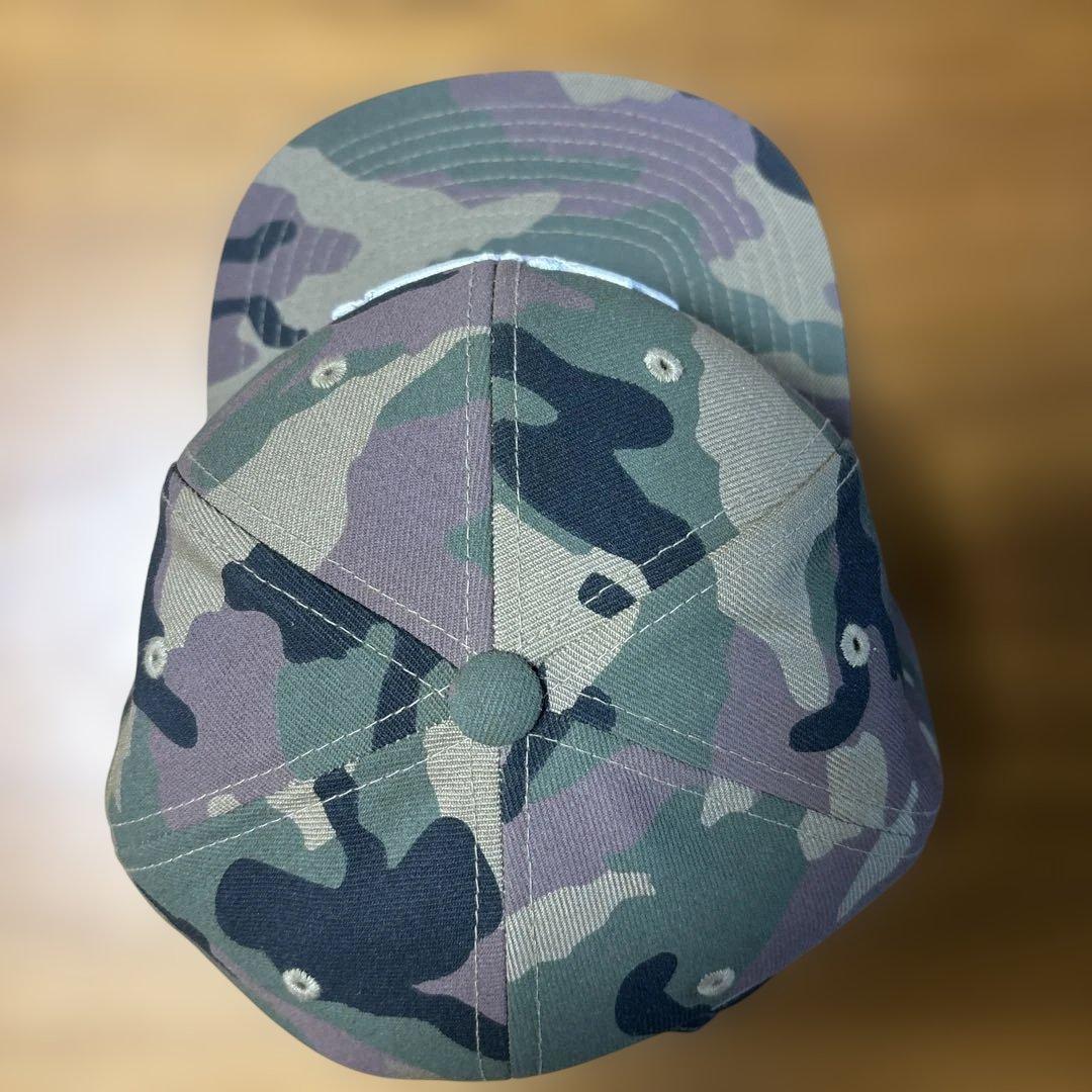 STUSSY ロゴ刺繍 迷彩柄キャップ - メルカリ