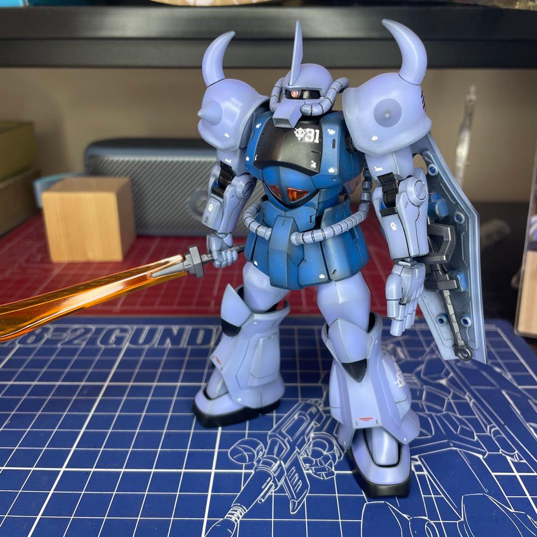 hgグフ　塗装完成品 Yahoo!オークション - HGグフ塗装完成品（スタンド付）