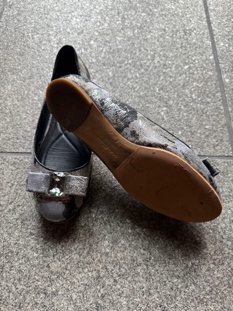 フェラガモ フラットシューズ 6D 美品 工場 直営 店ファッション - 美
