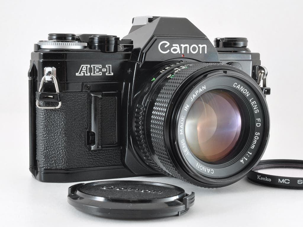 美品 キヤノン AE-1 ブラック NEW FD 50mm f1.4 動作確認済 整備済 美品】Canon AE-1 NEW FD 50mm f1.4 1414 - メルカリ