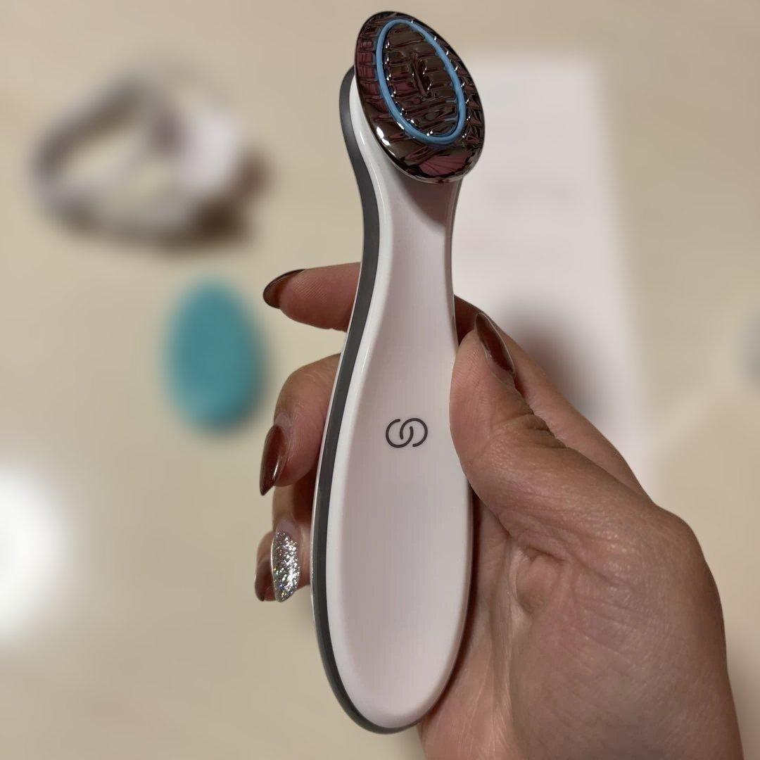 美品✨ニュースキンageLOC Boost 美顔器トリートメント付・ガルバニック