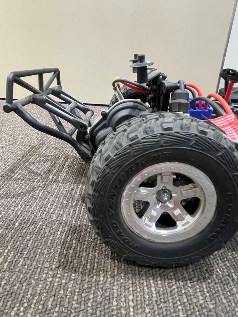 traxxas shlash 送料込みにしたのでお値段上がりました - メルカリ