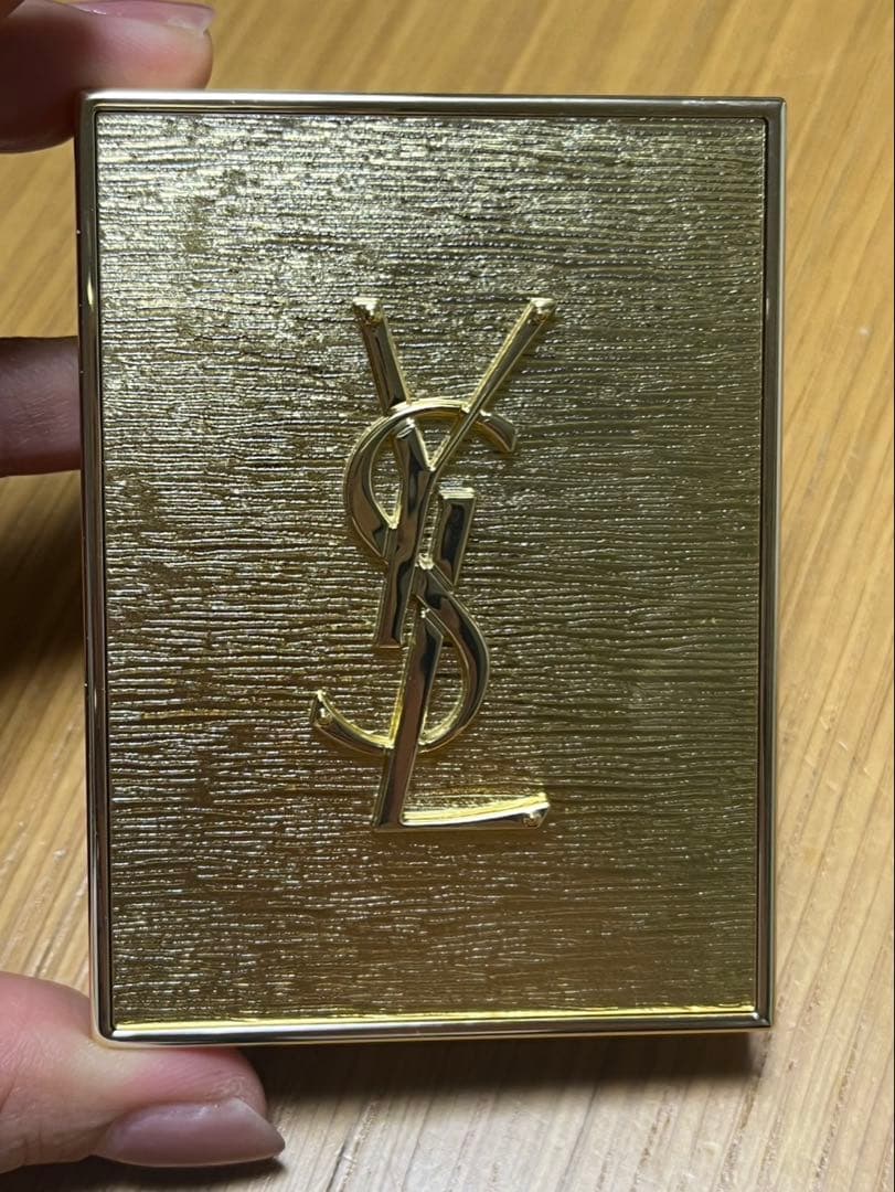 YSL イヴ・サンローラン　クチュール ミニ クラッチ 025 アイシャドウ 公式】クチュール ミニ クラッチ / アイシャドウ アイパレット / イヴ